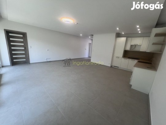 Nyíregyháza - Sóstófürdő - Családiház - Sorház - Eladó