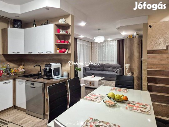 Nyíregyháza abszolút belvárosban I. emeleti igényes 89 nm lakás!