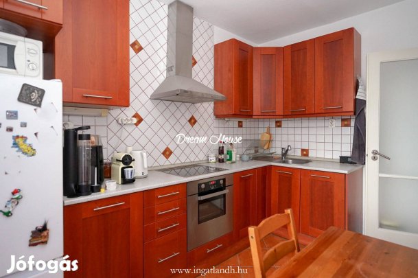 Nyíregyháza belvárosában Nyírfa térnél 3 szoba nappalis lakás eladó!