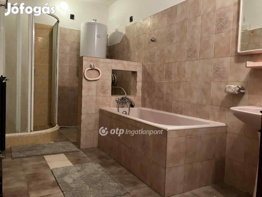 Nyíregyházai 140 nm-es lakás eladó