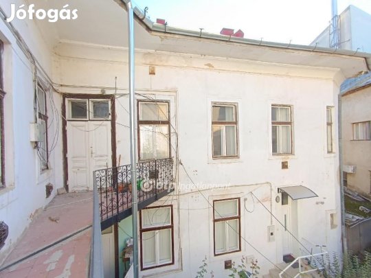 Nyíregyházai 150 nm-es lakás eladó