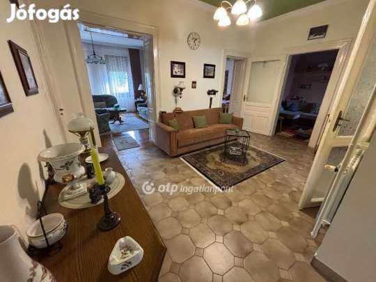 Nyíregyházai 165 nm-es ház eladó