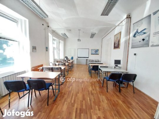 Nyíregyházai 220 nm-es ház eladó