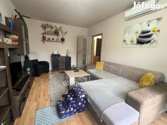 Nyíregyházai 53 nm-es lakás eladó