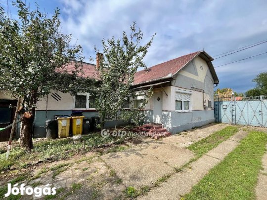 Nyíregyházai 78 nm-es ház eladó