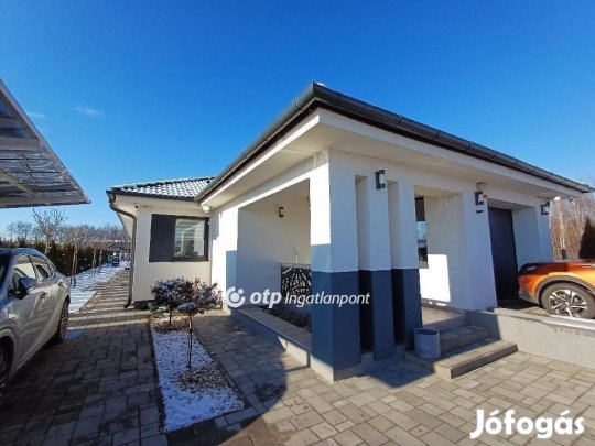 Nyíregyházai eladó 161 nm-es ház