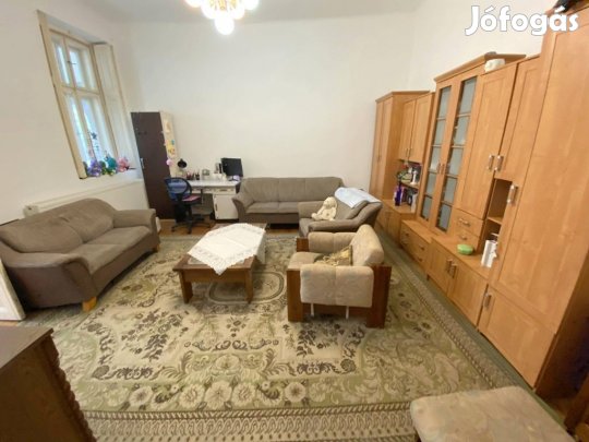 Nyíregyházai eladó 196 nm-es ház