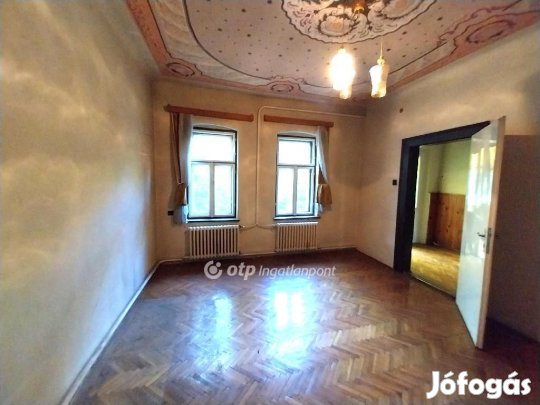 Nyíregyházai eladó 200 nm-es ház