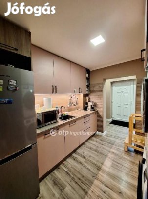Nyíregyházai eladó 53 nm-es ház