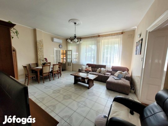 Nyíregyházán Szarvas Utcán, Nappali+4 Szobás Családi Ház Garázzsal