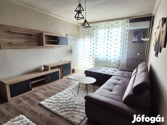 Nyíregyházán az Őz közben kiadó egy 54 m2-es modern lakás!