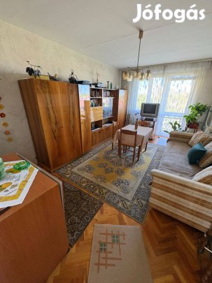 Nyíregyházán az Ungvár sétányon, 1+2 szobás lakás eladó!