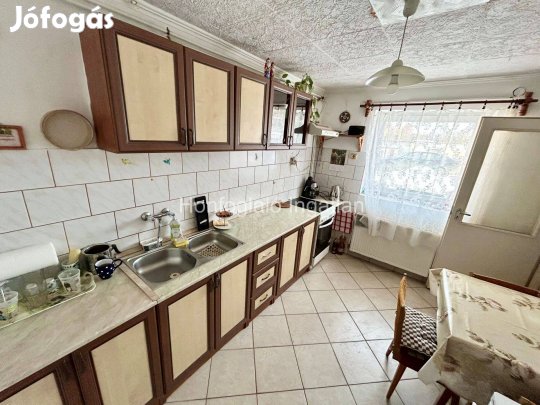 Nyíregyházától pár percre, 2 szobás családi ház kedvező áron eladó