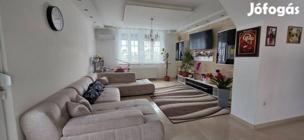 Nyírlugoson Felújított 3 hálószoba nappalis családi ház eladó