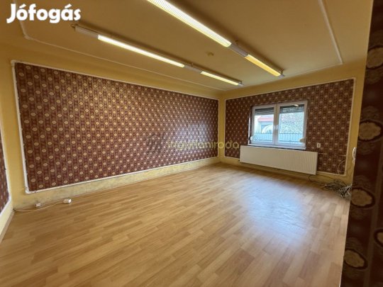 Nyírpazony - Családiház - Iroda - Műhely - Raktár - Üzem - Csarnok -