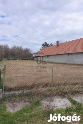 Nyugodt, élhető otthonra vágysz a természet közelében? Itt a lehetőség