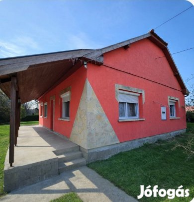 Nyugodt otthon, hatalmas lehetőséggel Kunszentmiklóson!