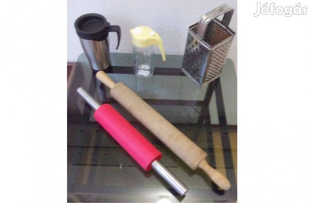 Nyújtófa reszelő kancsó olajöntő tejöntő cukorszóró termosz Újpest köz