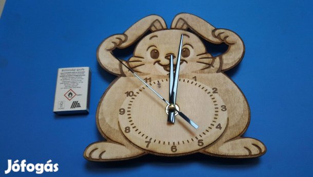 Nyuszi falióra. Nyúl alakú húsvéti óra gyereknek, gyerekszobába