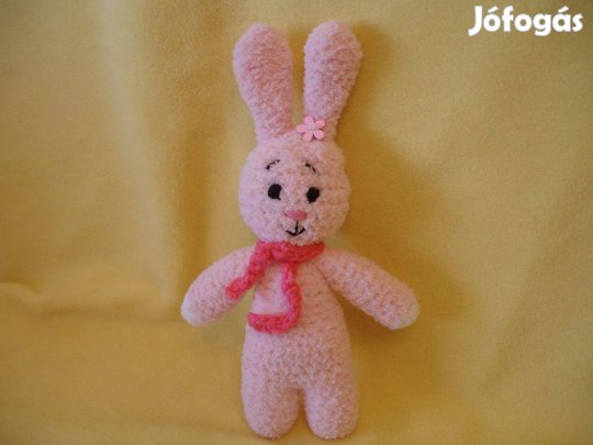 Nyuszi horgolt figura