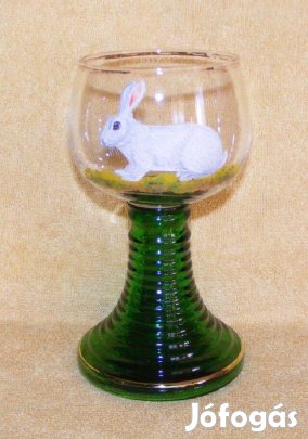 Nyuszis üveg talpas pohár
