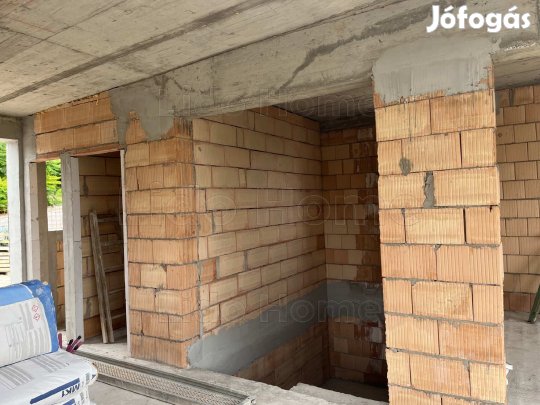 ÖRÖKPANORÁMÁS, ÚJ ÉPÍTÉSŰ CSALÁDI HÁZ GYŐRÚJBARÁTON