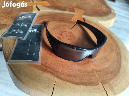 Oakley Batwolf matt fekete polarizált napszemüveg 
