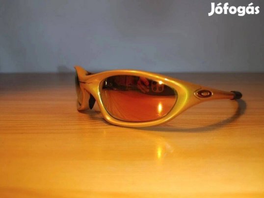 Oakley XX Twenty Mustár aranykeret és prémium irídium piros lencsékkel