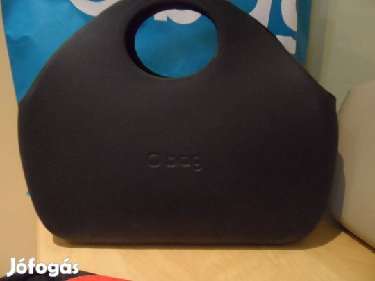 Obag táska piros és fekete béléssel