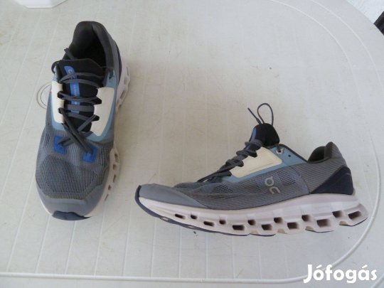 Oc futócipő 46-47-es keveset használt szép állapotban eladó