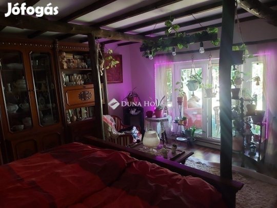 Ócsai 70 nm-es ház eladó