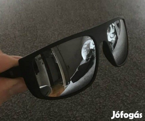 Ofotértben vásárolt napszemüveg eladó