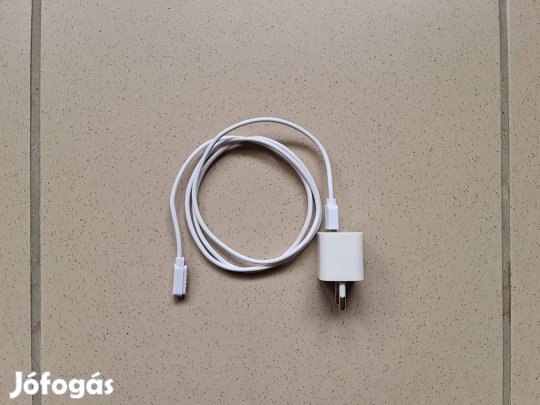 Okosóra töltő kábellel