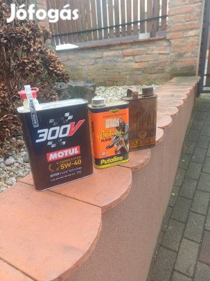 Olajos dobozok gyűjteménybe.