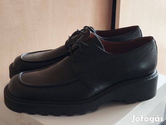 Olasz Bőrcipő, bőr belsővel, új állapotban. Soha nem volt használva