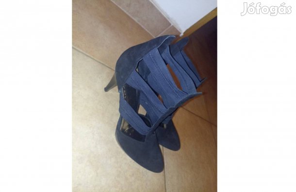 Olasz, gumipántos, szexi magassarkú