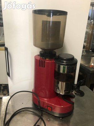 Olasz ipari kávédaráló / kávéőrlő, adagszámlálós, eladó