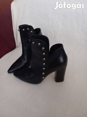 Olasz nöi cipők eladók
