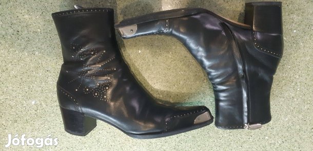 Olasz teljes bőr bokacsizma Sergio Rossi-tól. 38-as méret