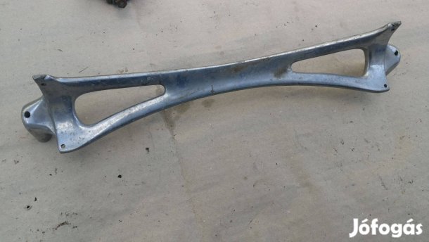 Oldalkocsi hátsó lökhárító díszléc