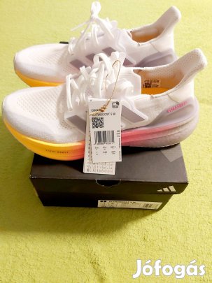 Olimpiai futócipő / sportcipő 38 2/3 méret Ultraboost 5 W