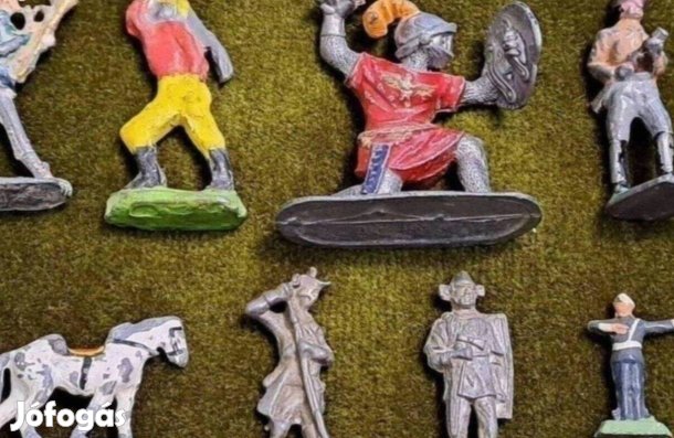 Ólom figurák egy tételben