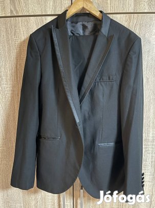 Öltöny eladó (50)!