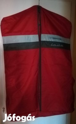 Öltöny és ruhatartó zsák,huzat,két féle,erős anyagú!/57