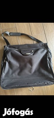 Öltönytáska eladó nagyméretű!