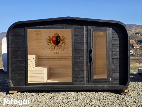 Öltözős kültéri elektromos szauna