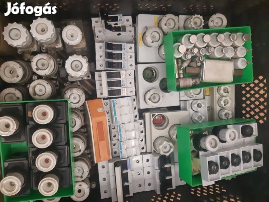 Olvadó biztosíték csomag /427