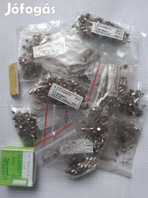 Olvadó üvegbiztosítékok ~800db EMG Hameg Tektronix stb műszer javítás