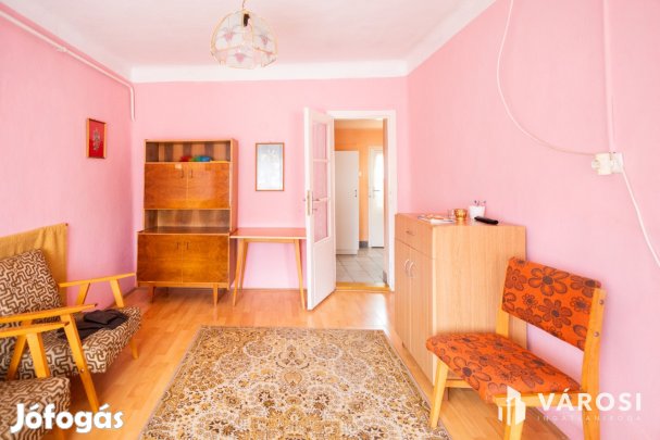 Olyan, mint egy folyóparti nyaraló, de mégis sokkal több..