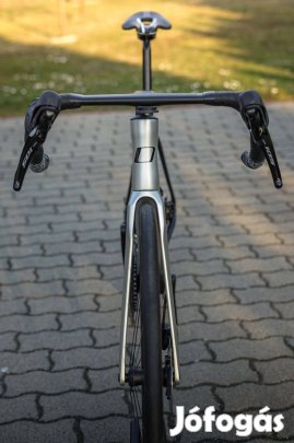 Olympia Leader karbon tárcsafékes országúti kerékpár